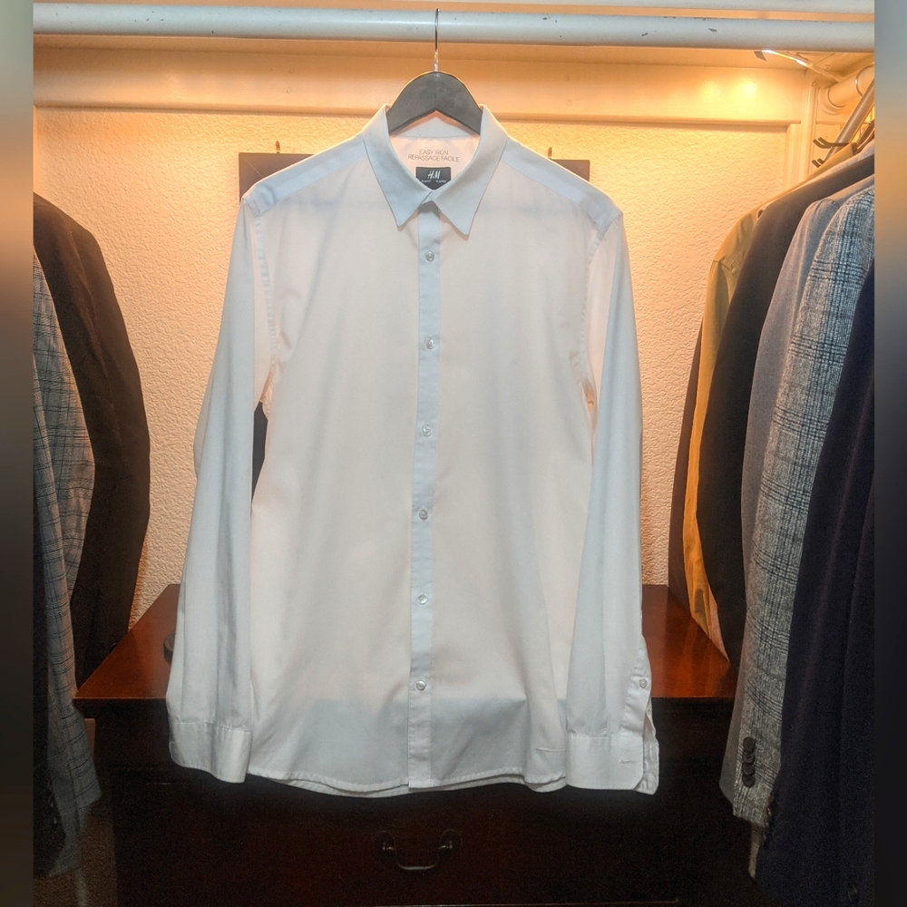 H&M White Slim Fit Dress Shirt Size- L